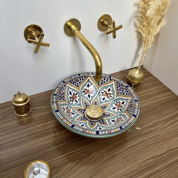 Élégante vasque marocaine peinte à la main – pour une salle de bain chic